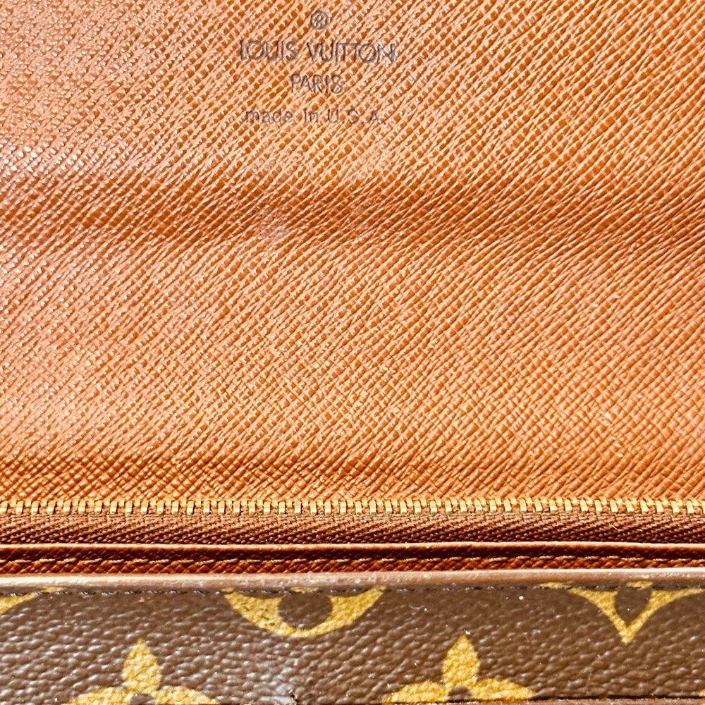 Sold out Monogram The Sarah long wallet with Gold Chain. - Picture 8 of 14